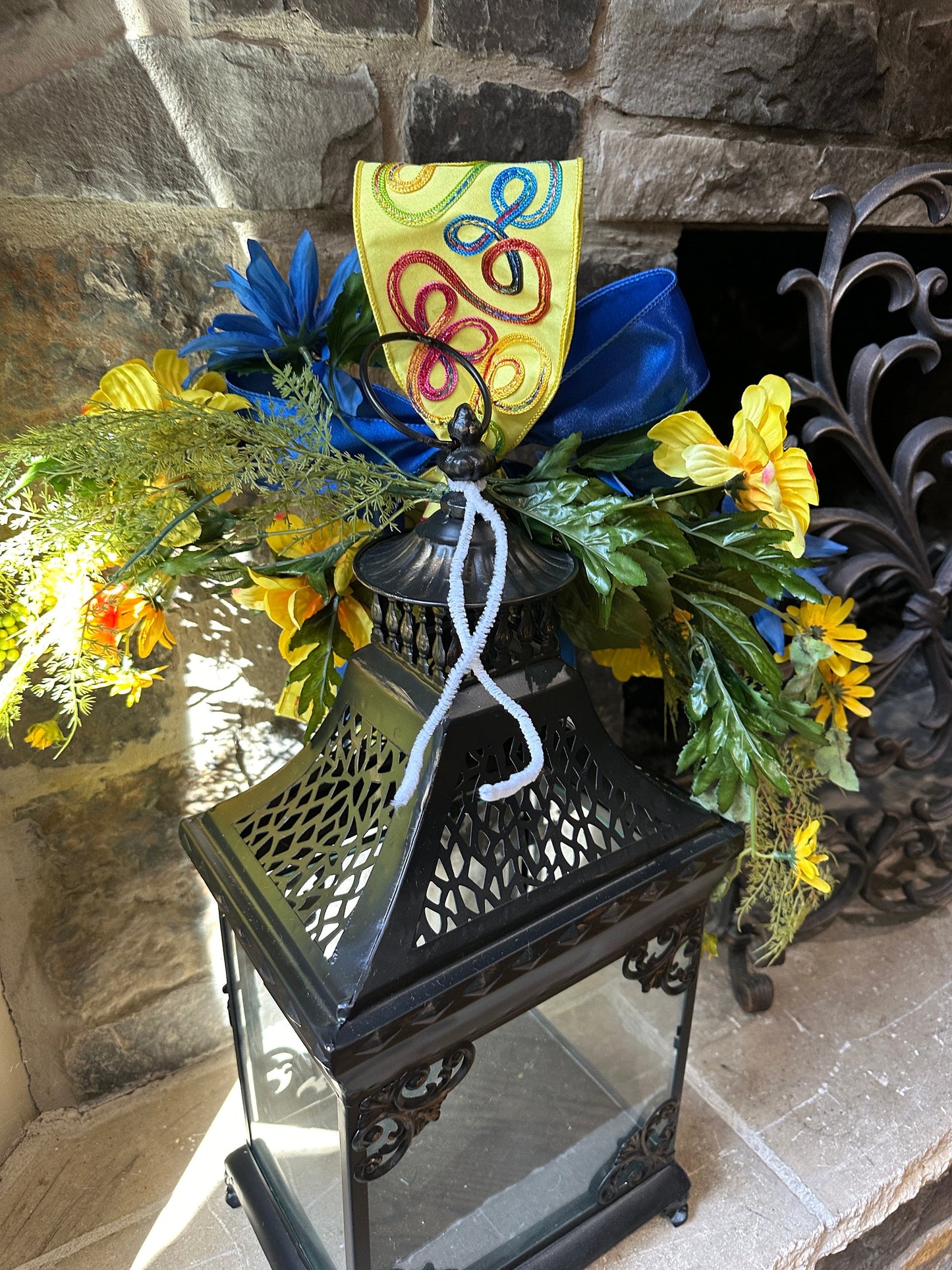 Spring or Summer Removable Cheerful Yellow and Blue Lantern Topper creates a Charming Transformation and Accent for you Lantern.