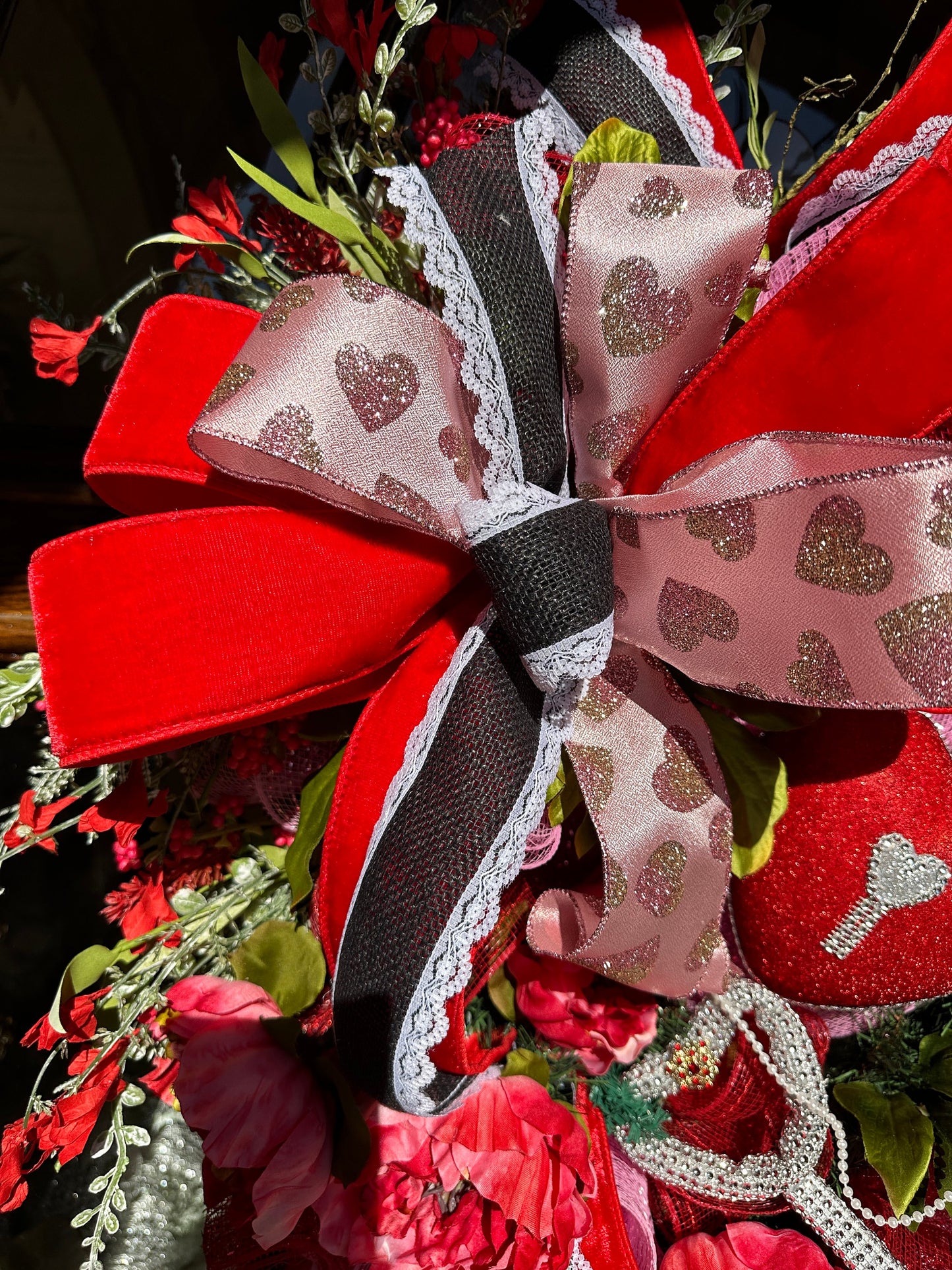 Romantic shabby chic valentine wreath, gift for her, wedding decor, front door valentine wreath, valentine heart, Mother's Day