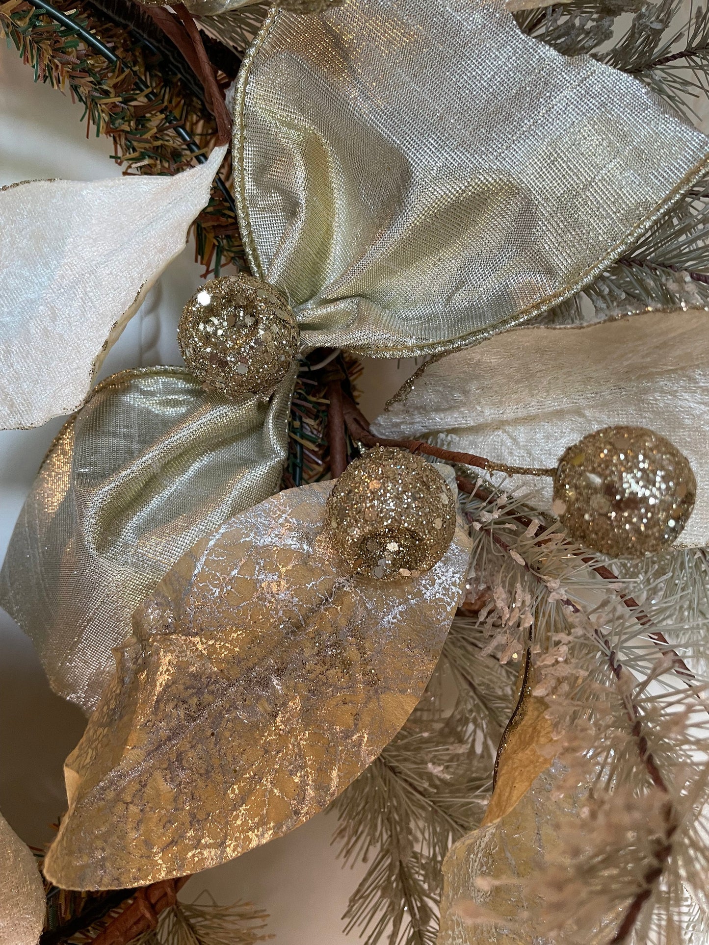 Minimalist Modern Champagne and Silver Christmas front door Wreath, holiday welcome porch wreath, festive mantle decor, poinsettia wreath