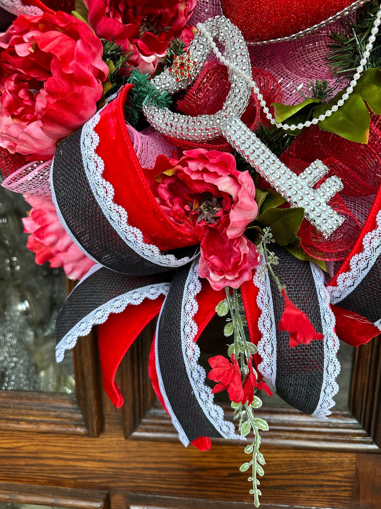 Romantic shabby chic valentine wreath, gift for her, wedding decor, front door valentine wreath, valentine heart, Mother's Day