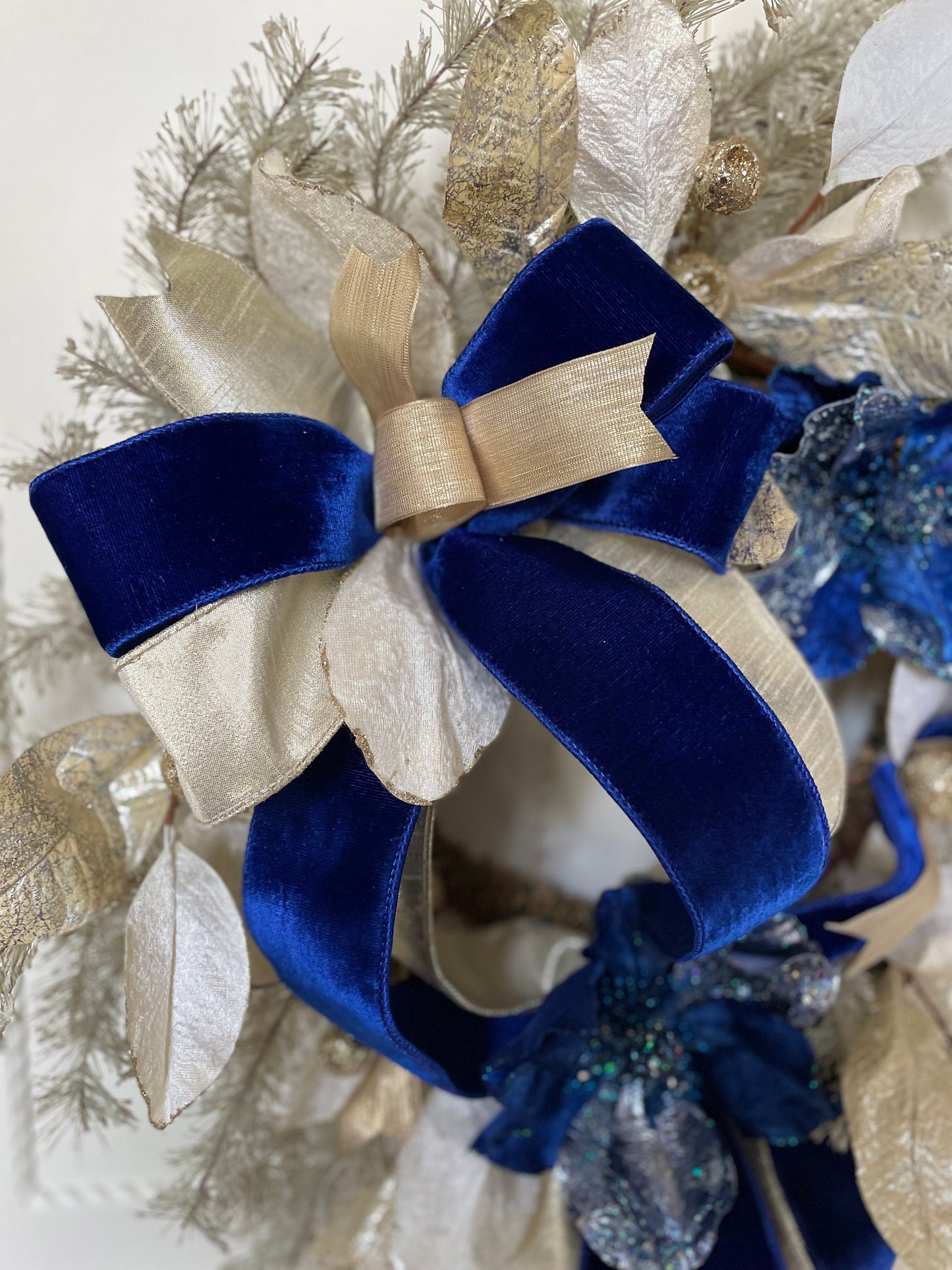 Minimalist Christmas Wreath, glam wreath, traditional front door wreath, champagne wreath, festive blue mantle wreath, modern porch decor