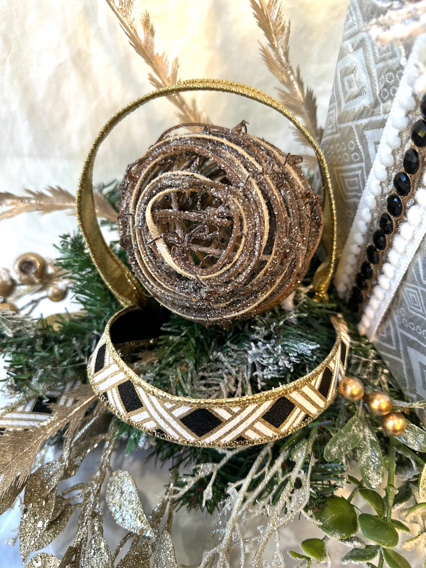 Elegant 3-Piece Christmas Mantle Set — Silver, Gold & Black Holiday Decor with White Deer | No Nails Required