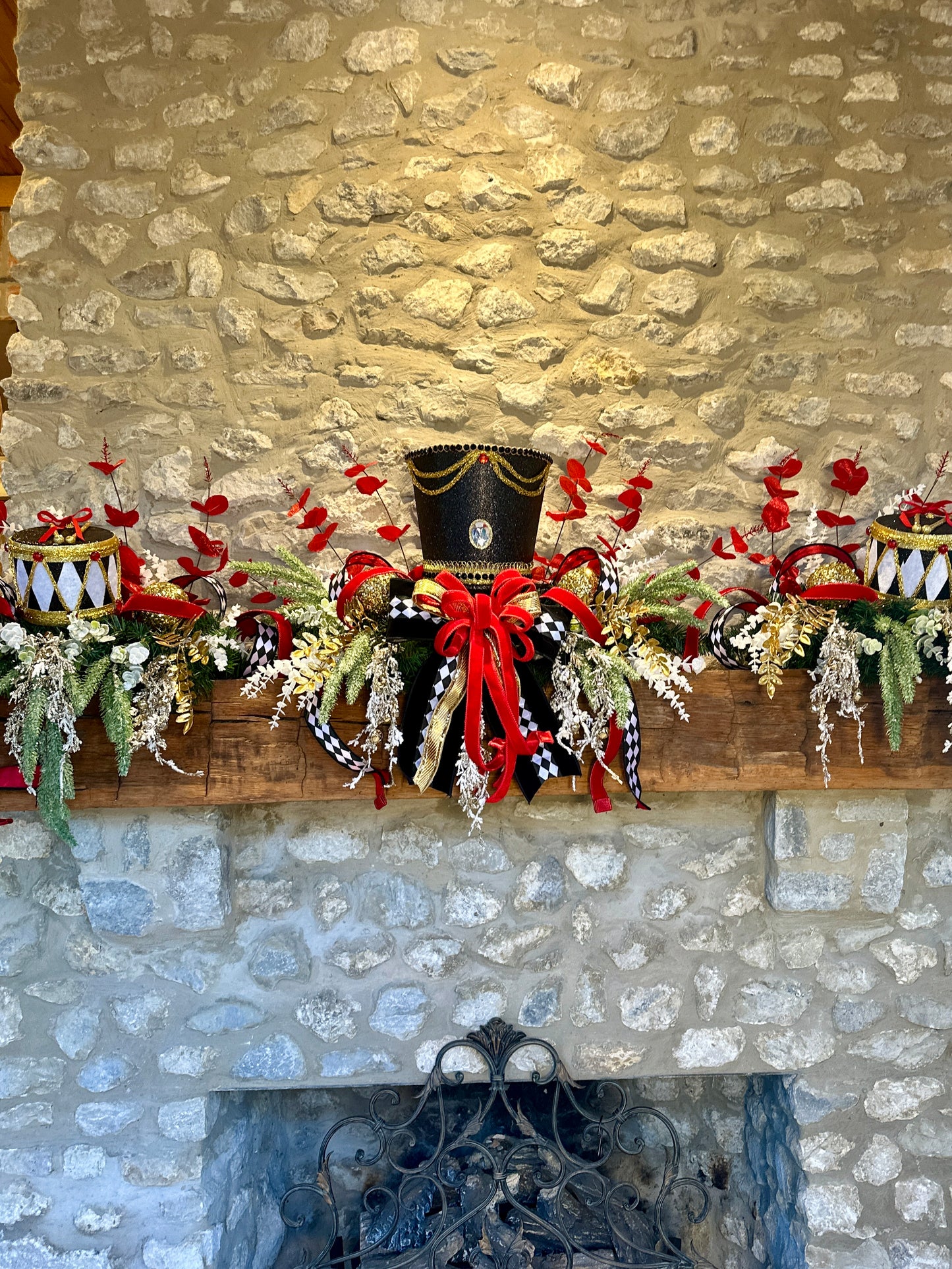 π Nutcracker 3-Piece Mantel Decor Set | Red, Gold & Black | Luxury Christmas Mantel Arrangement