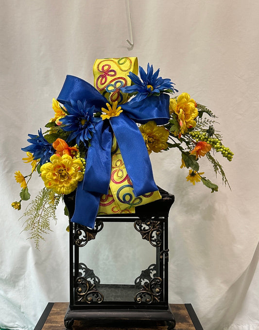 Spring or Summer Removable Cheerful Yellow and Blue Lantern Topper creates a Charming Transformation and Accent for you Lantern.
