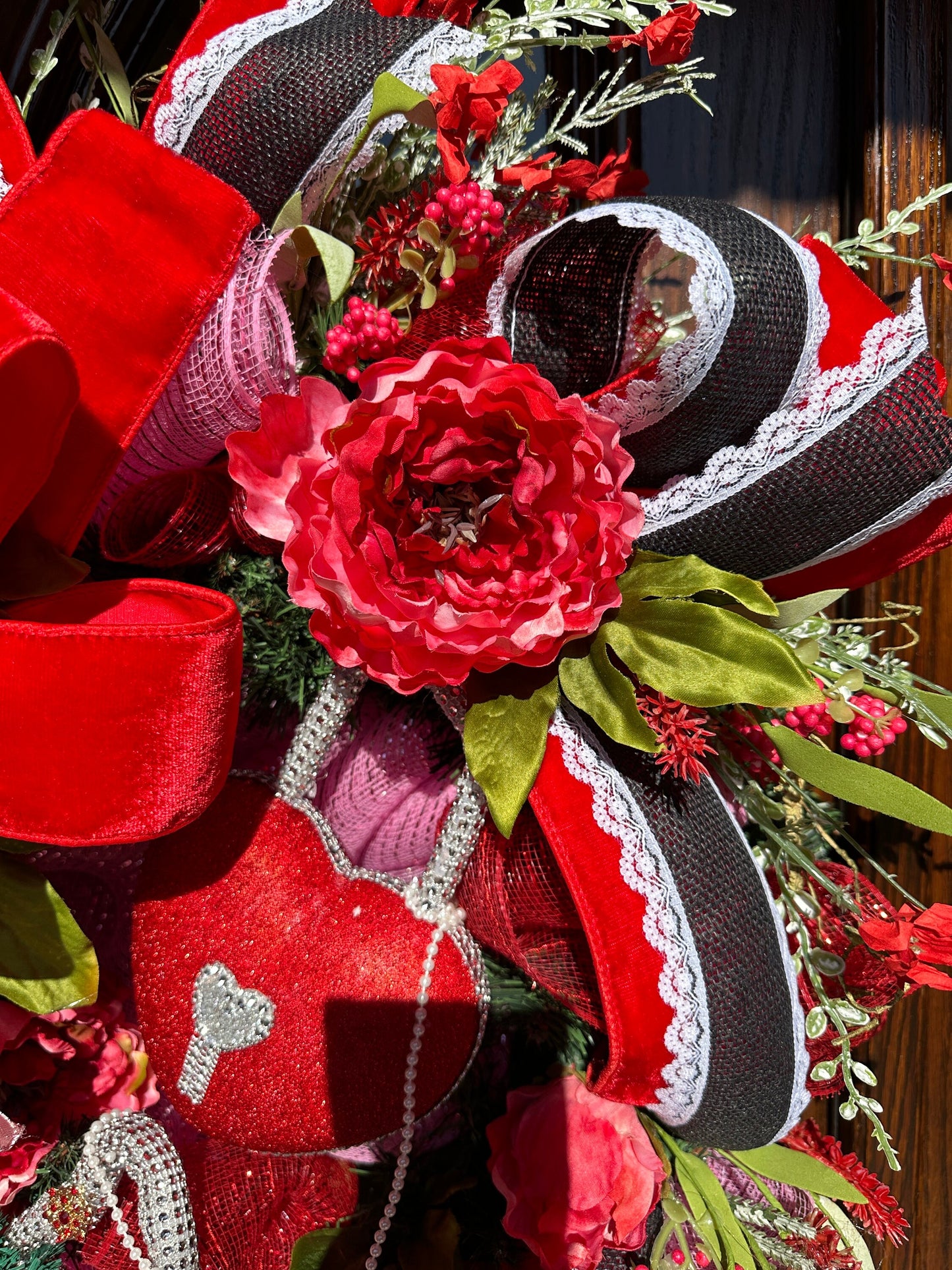 Romantic shabby chic valentine wreath, gift for her, wedding decor, front door valentine wreath, valentine heart, Mother's Day