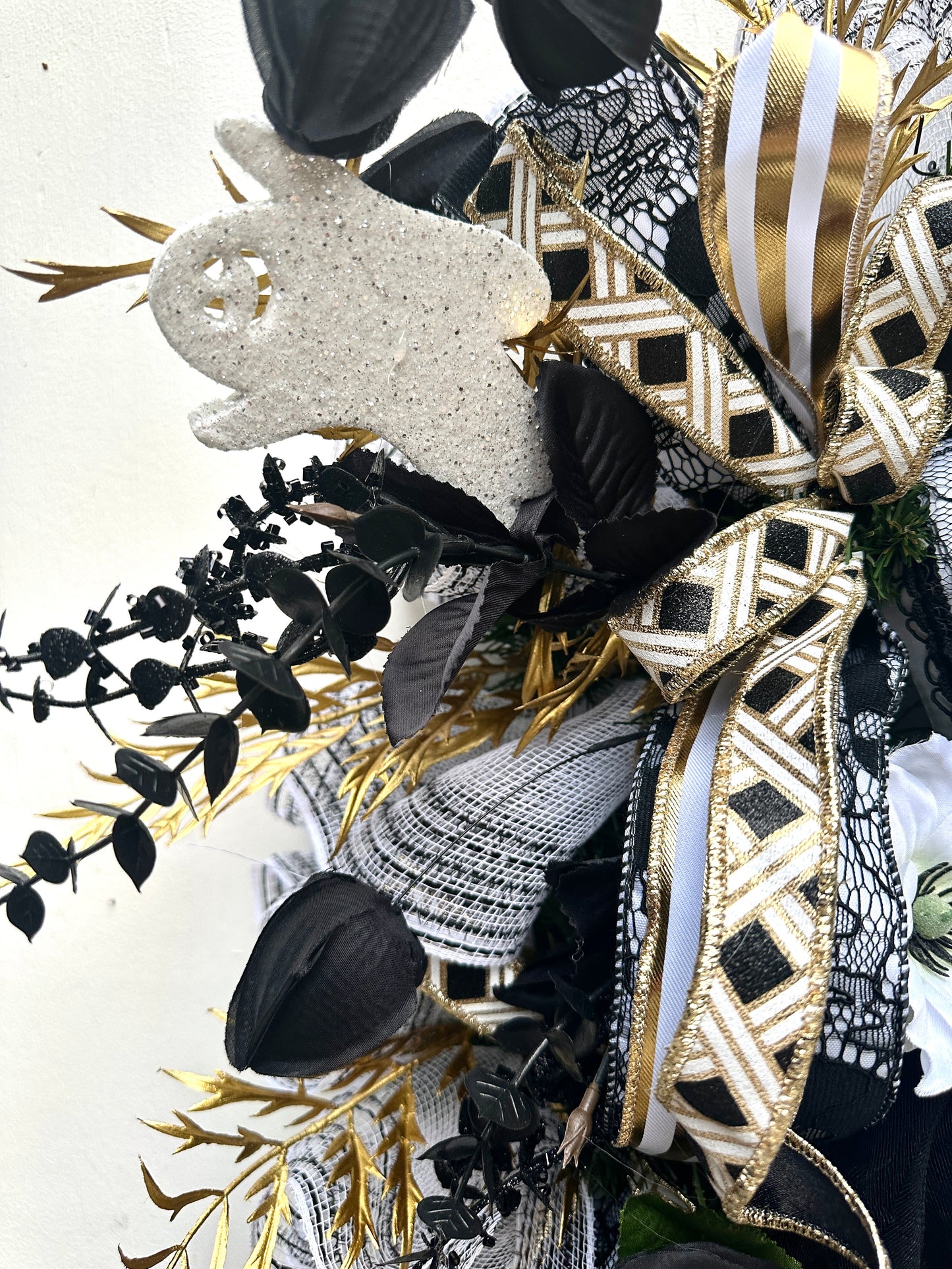 Halloween Wreath – Black & Gold Glam Decor with Ghosts, Spiders & Full Witch Torso