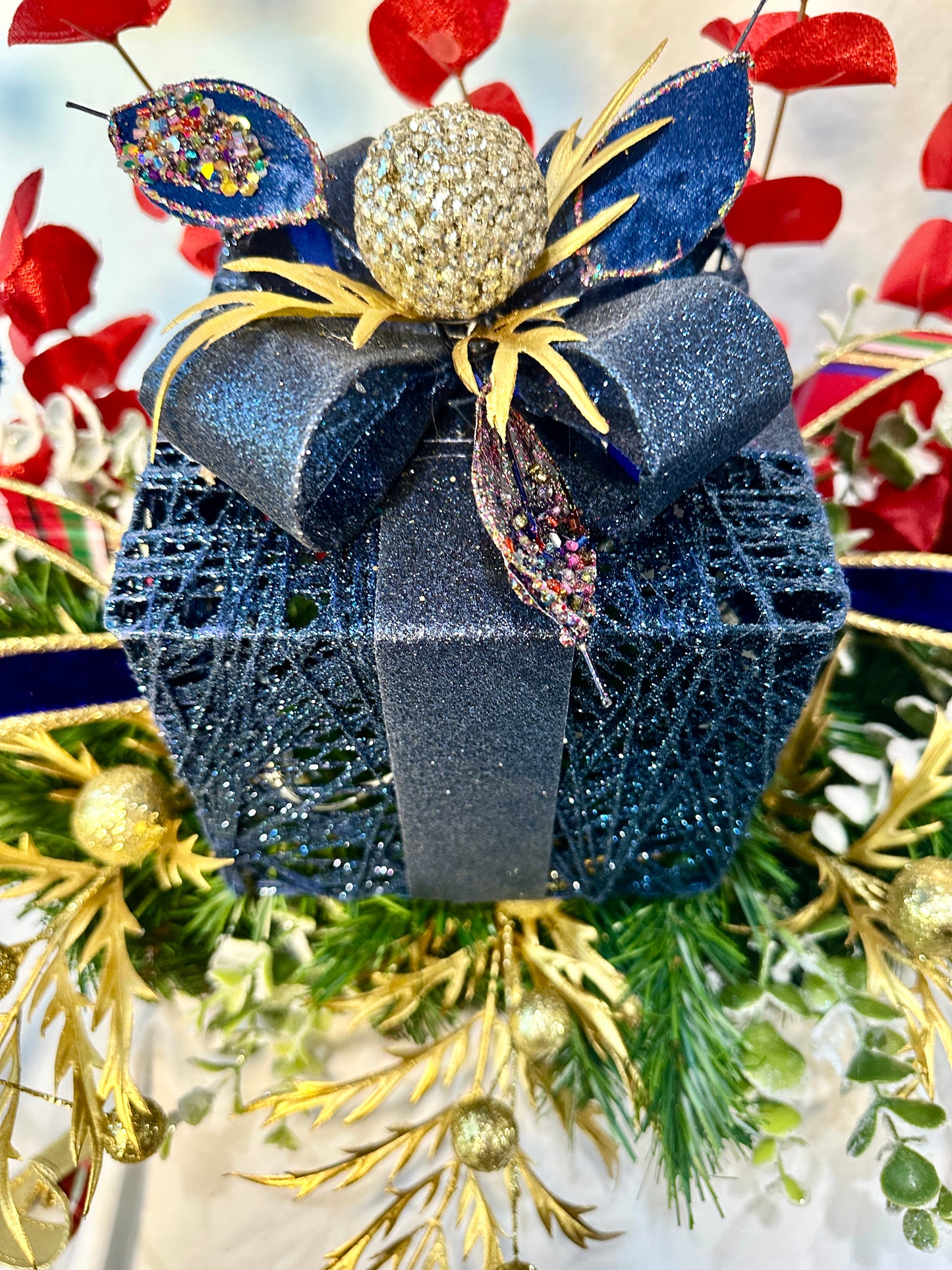 3-Piece Christmas Mantle Decor Set – No-Hang Holiday Centerpiece with Gift Box & Nutcracker Hat in Red, Blue, and Gold
