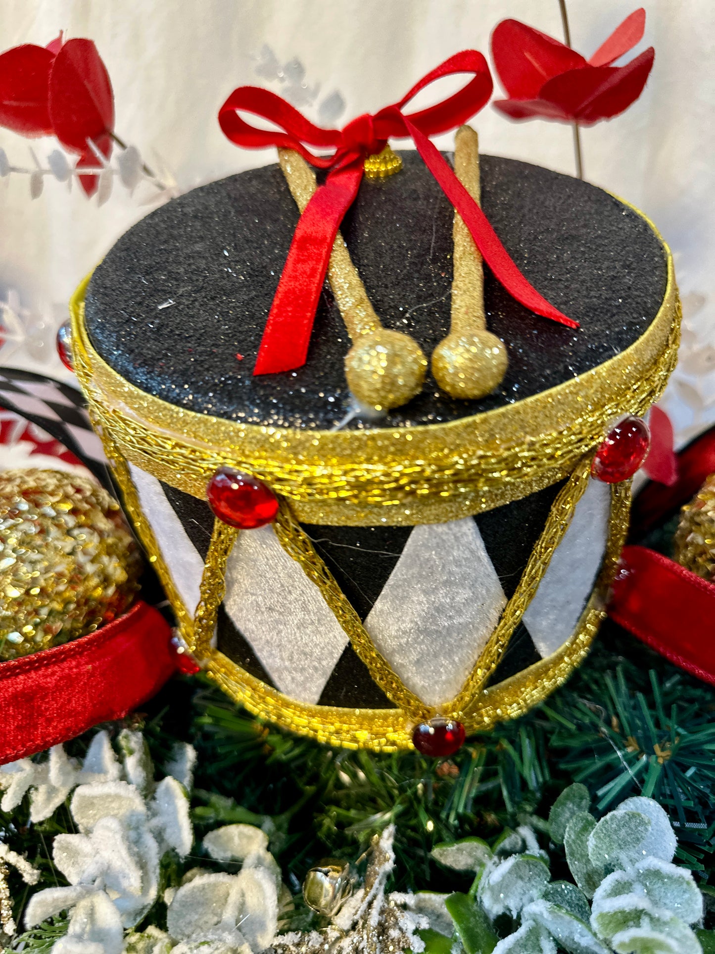 🎄 Nutcracker 3-Piece Mantel Decor Set | Red, Gold & Black | Luxury Christmas Mantel Arrangement