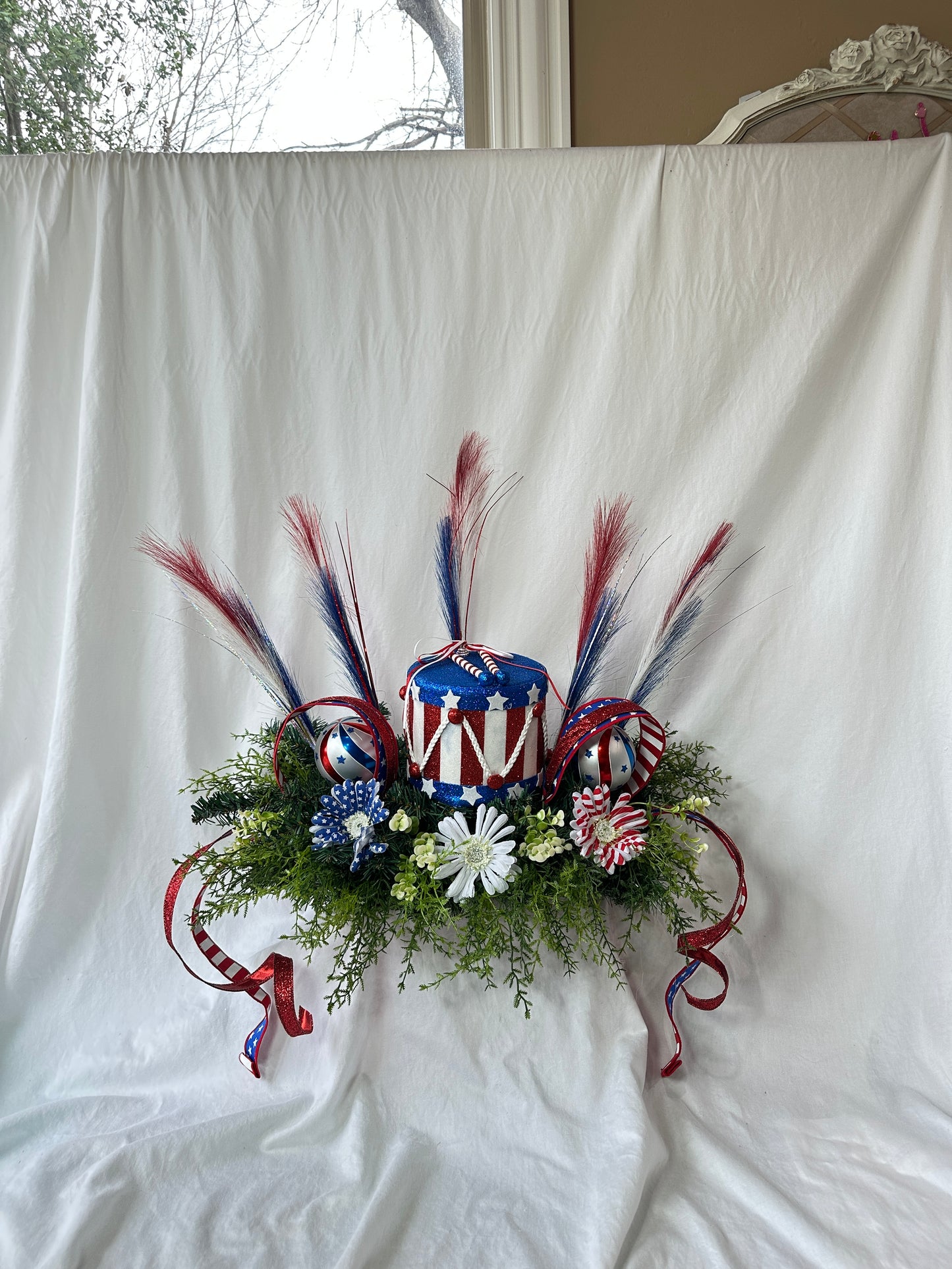 Patriotic Mantel Decor Set – 3-Piece Uncle Sam Hat & Drum