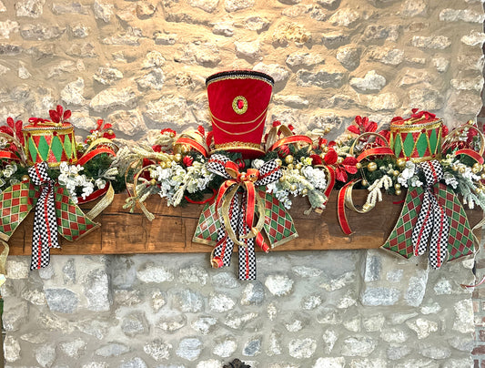 🎄 Christmas Nutcracker Mantle Decor Set – 3-Piece Ready-to-Style Holiday Garland with Drums & Top Hat